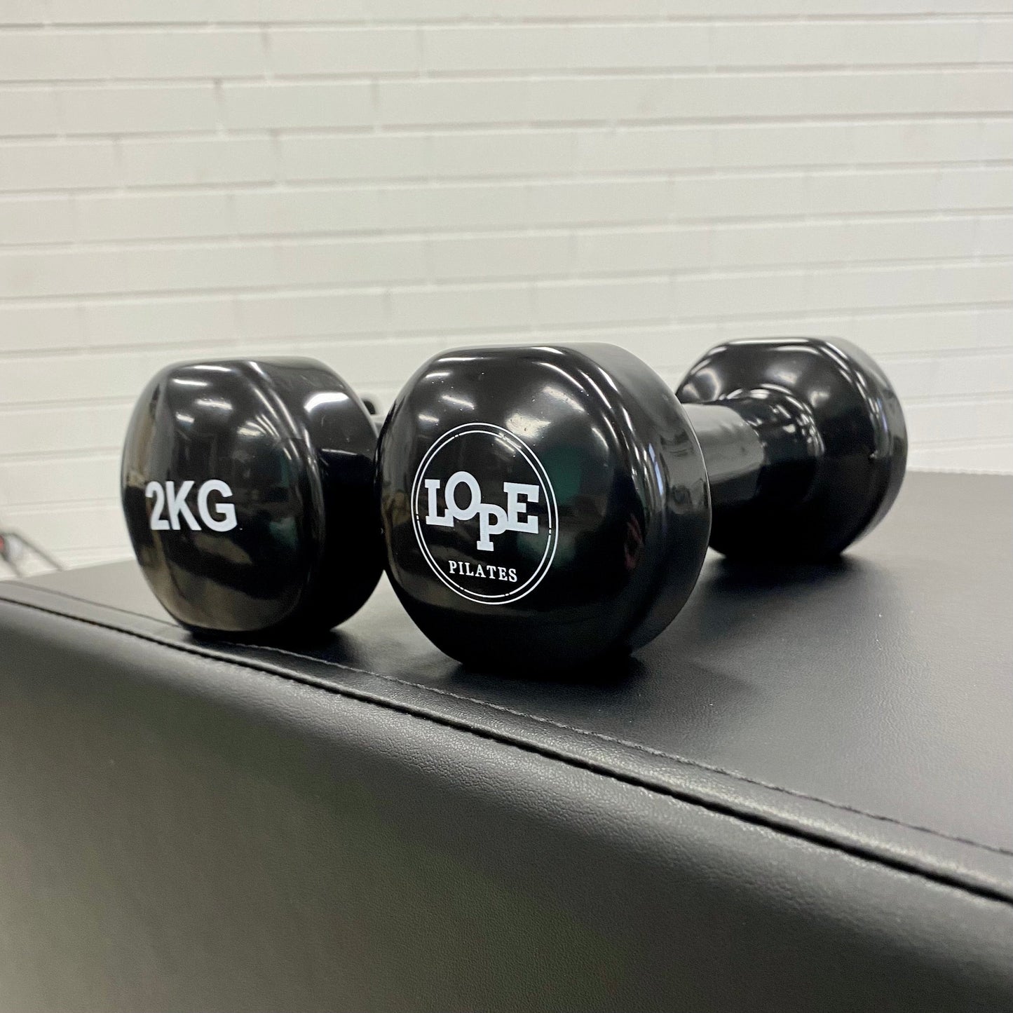 2kg Hand Held Weights Black - One pair